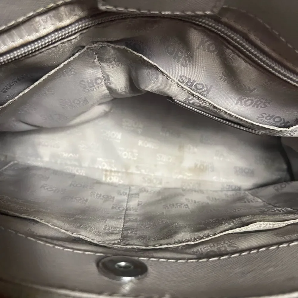 Michael Kors Gray leather Satchel/ shoulder bag with silver tone hardwares.